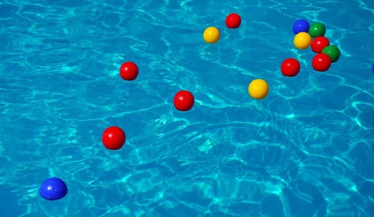 Idées de jeux à faire dans la piscine - Jeux & Compagnie