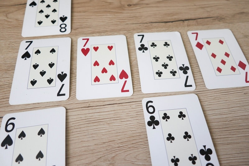 Jeux de carte mathématiques : 20 jeux simples et amusants